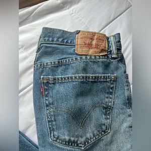 Women’s Levi 505 Straight Leg High Waisted Vintage Jeans